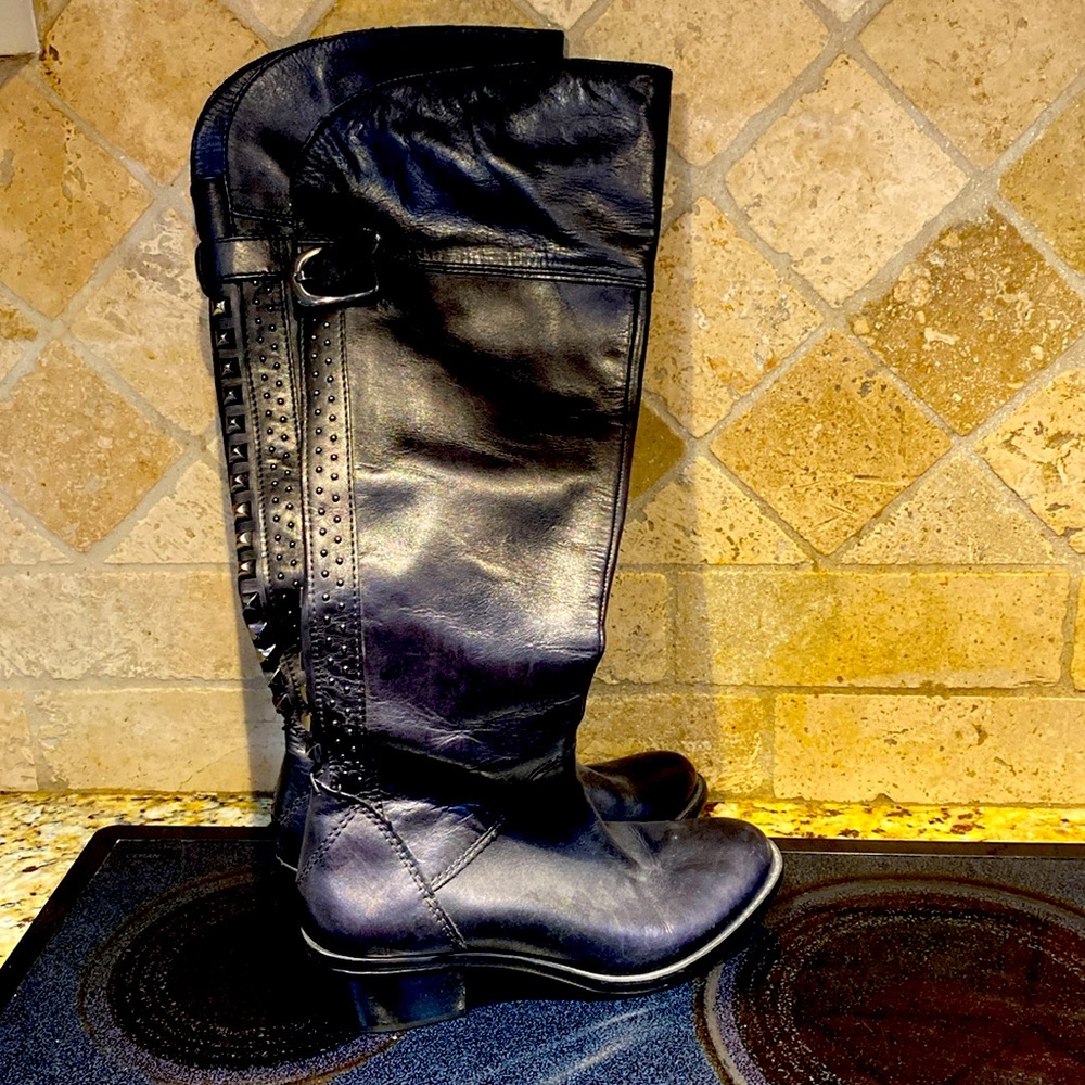 Over the knee leather boots